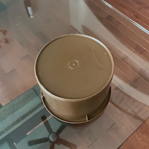 Vintage Tupperware Tea Container - Picture 4 of 7